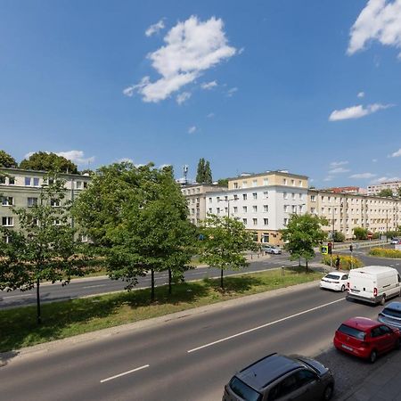 Stylish & Trendy 1 Bedroom Apartment Wola With Parking By Renters Varsóvia Exterior foto
